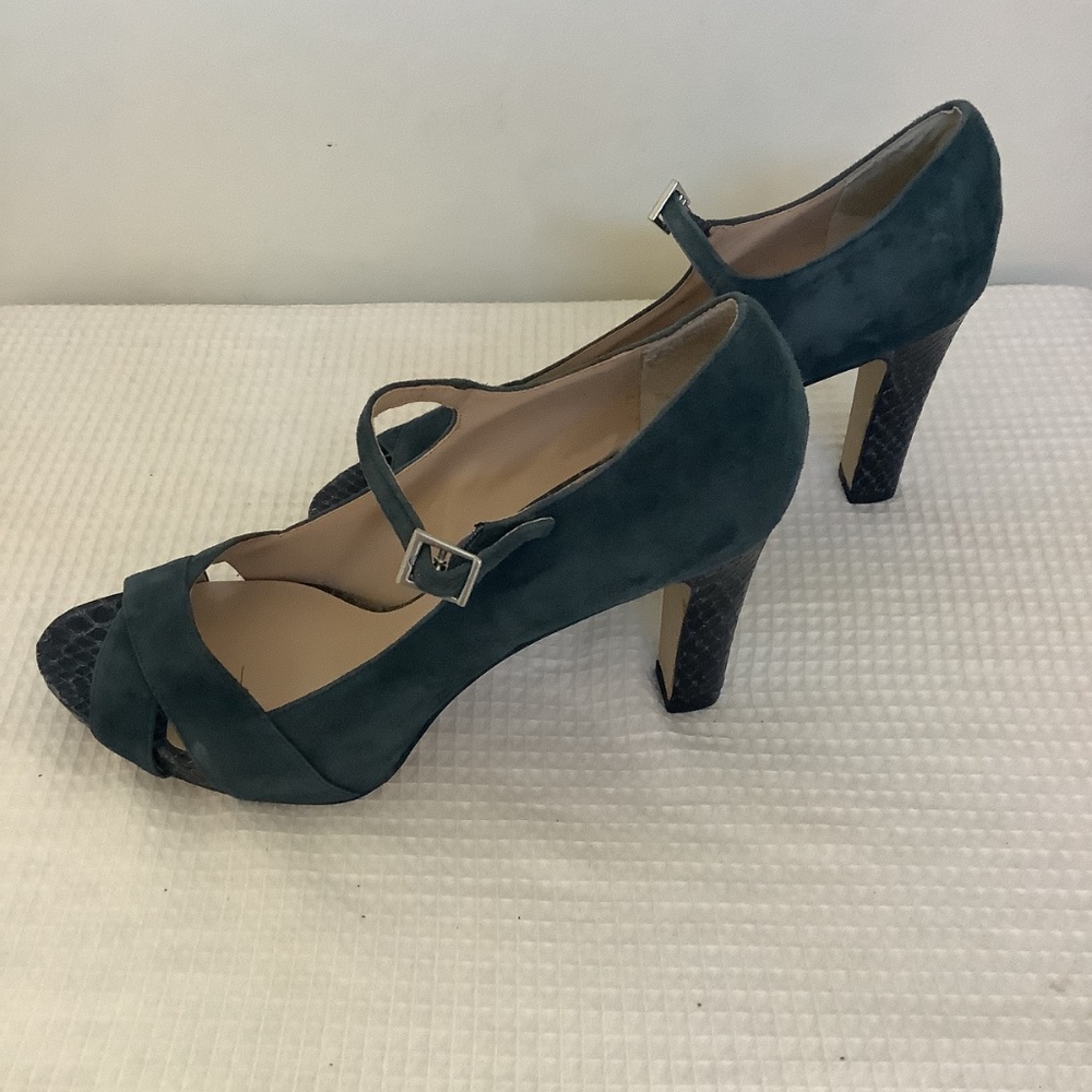 Franco Sarto Heels Blue Suede and Snake Skin Shoe Like New Never Worn Size 9
